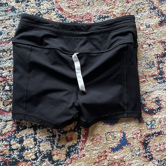 Lululemon Break Free Short Culture Clash - Picture 3 of 6